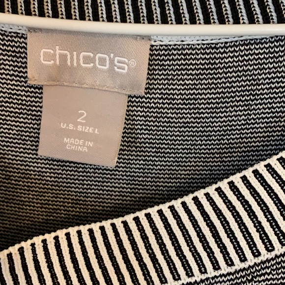 Chicos- Sleeveless black and white cotton blend top. - Picture 2 of 3